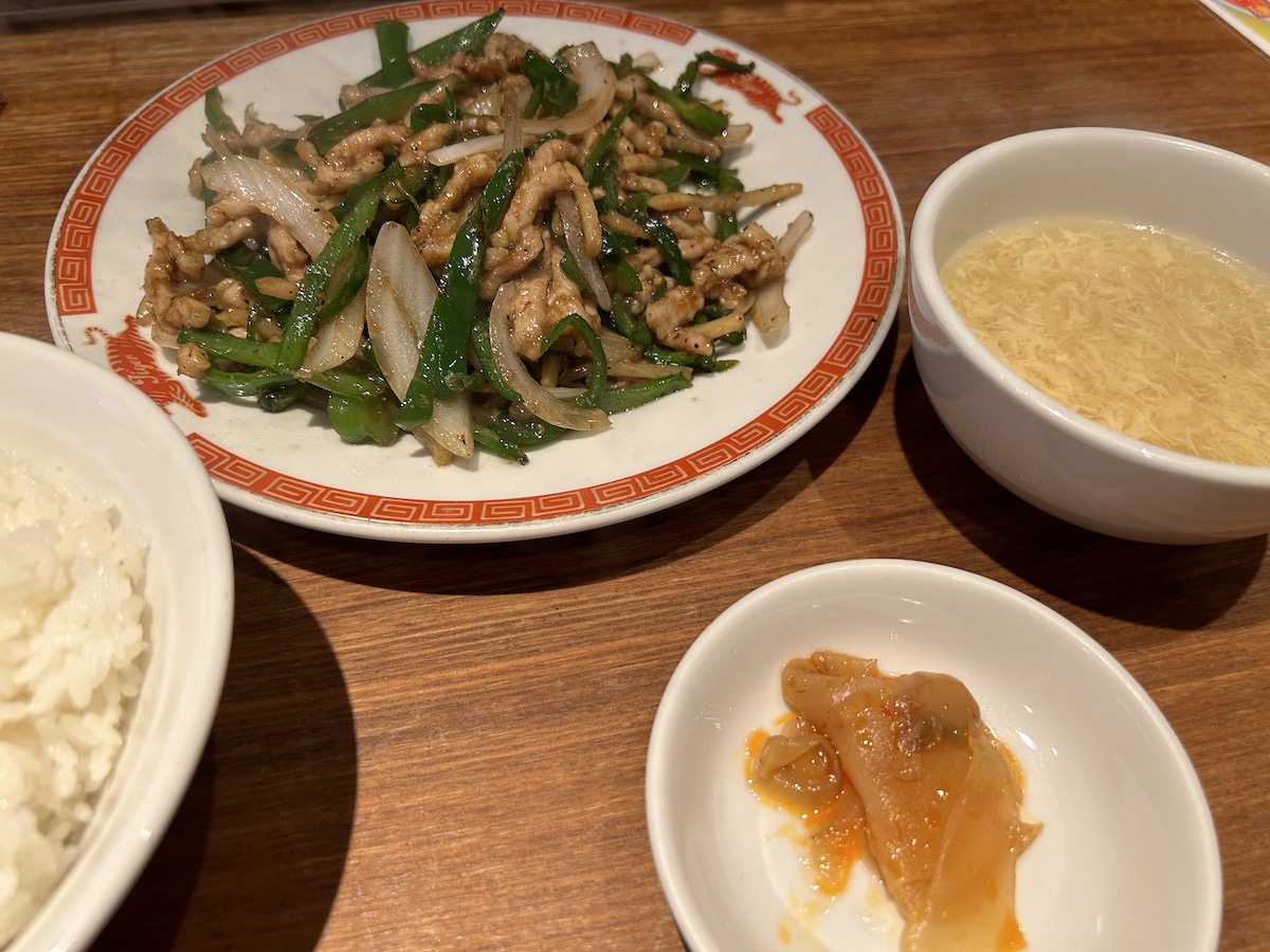 京大生のデートご飯　タイガー餃子会館　ランチセット