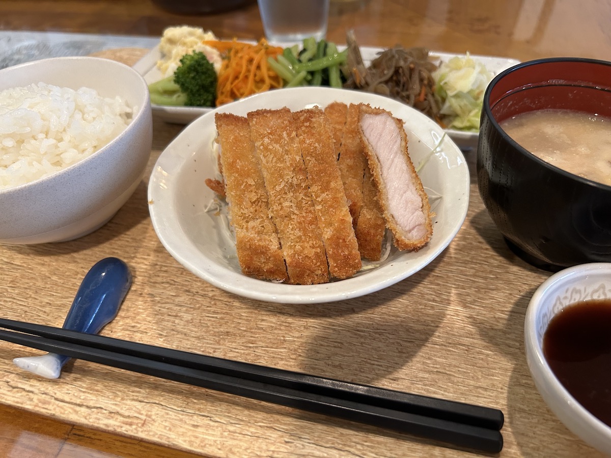 京大周辺のご飯　キッチンくじら　ランチ