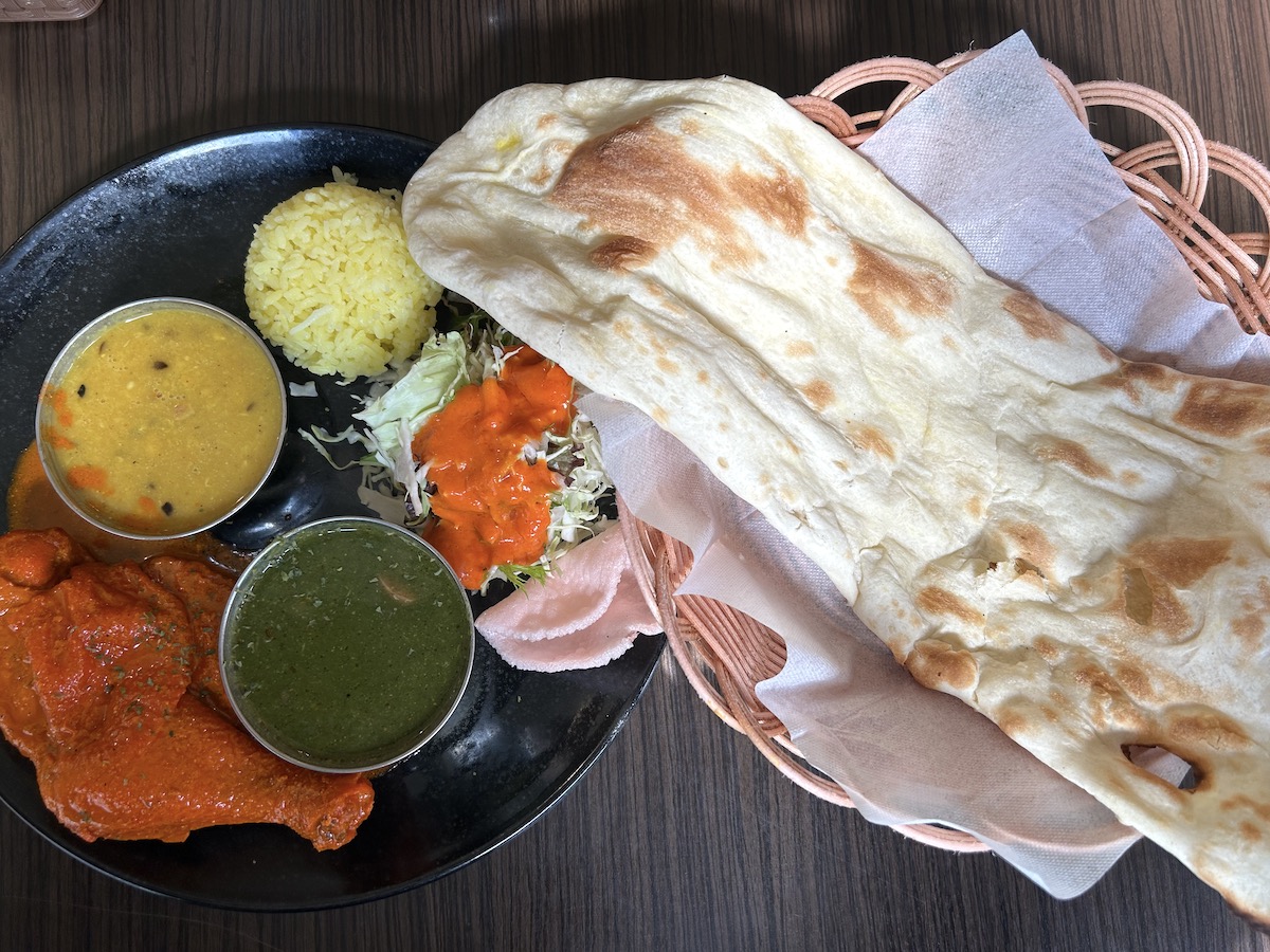 京大周辺のご飯　アジアンキッチン　サロマーン　カレー