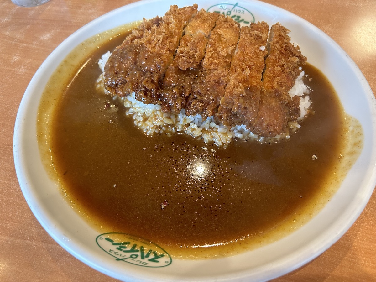 京大周辺のご飯　カレーハウススパイシー　カツカレー