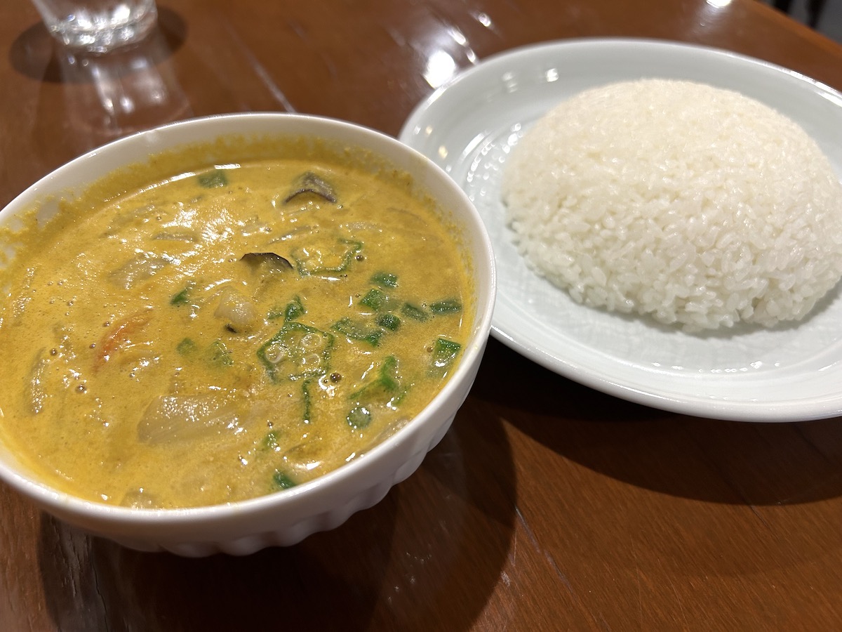 京大周辺のご飯　こあのすけ　イエローカレー